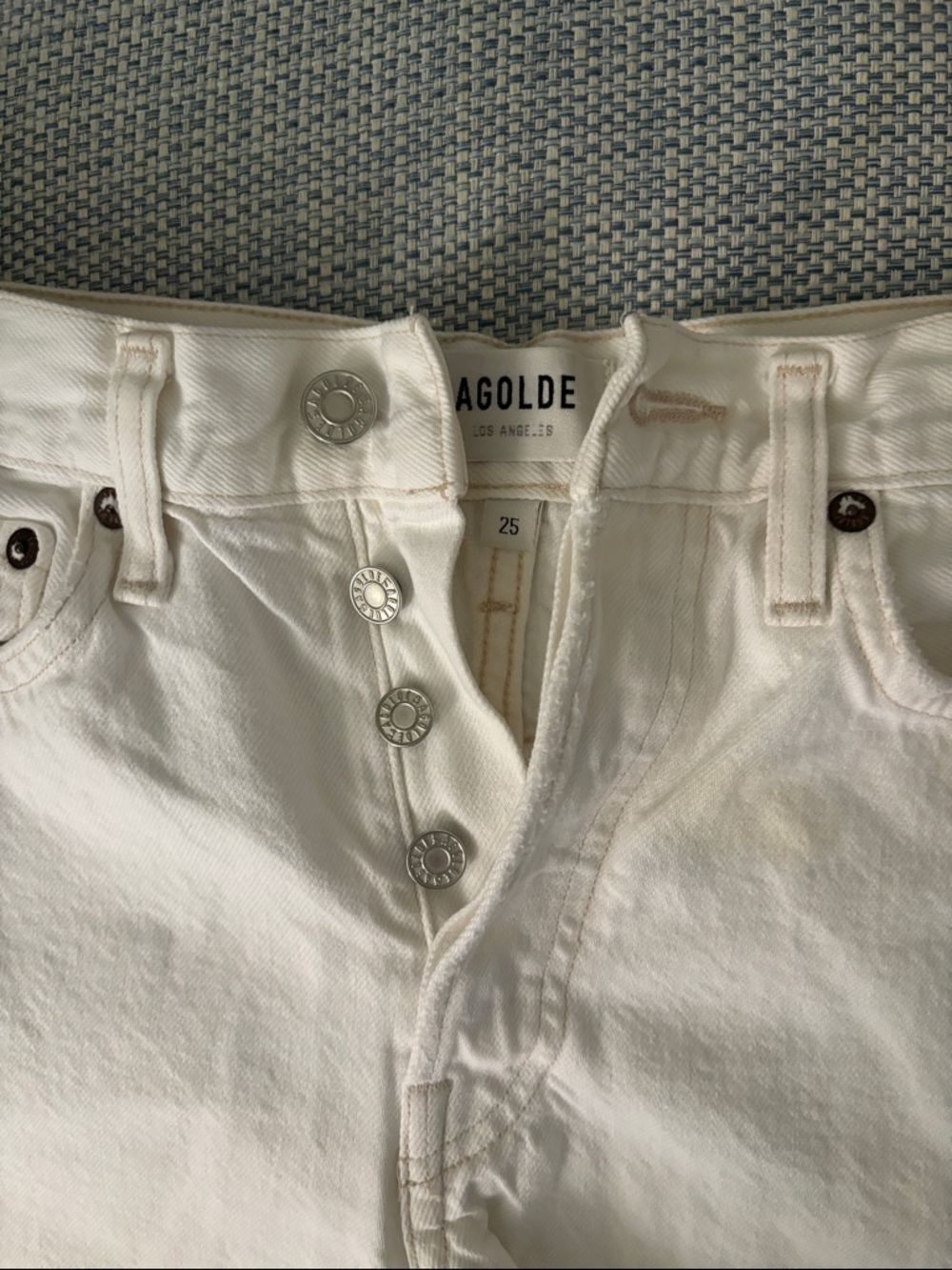 Agolde Parker Long Shorts in White - 25 - Picture 8 of 8